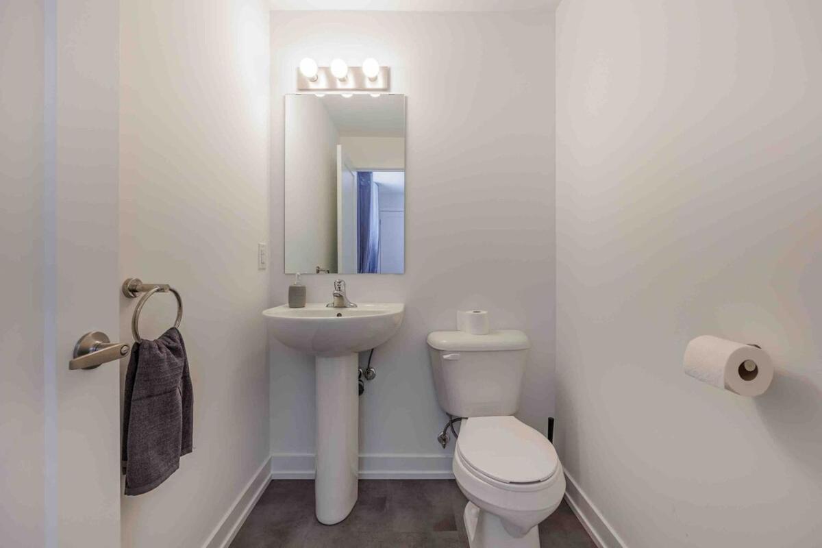 Cozy 2bed 6 Minutes To The Falls! Apartment *
